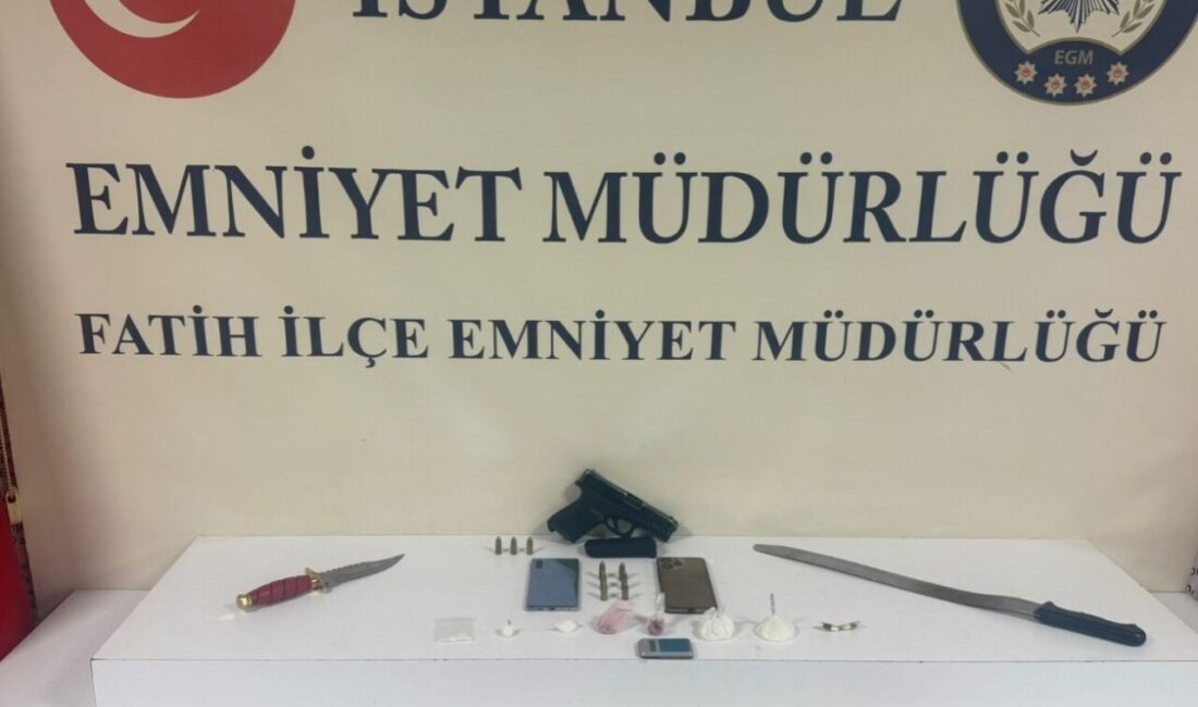 Emre KURT/İSTANBUL, -Fatih’te uyuşturucu ticareti yaptığı belirlenen şüphelilerin yakalanmasına yönelik
