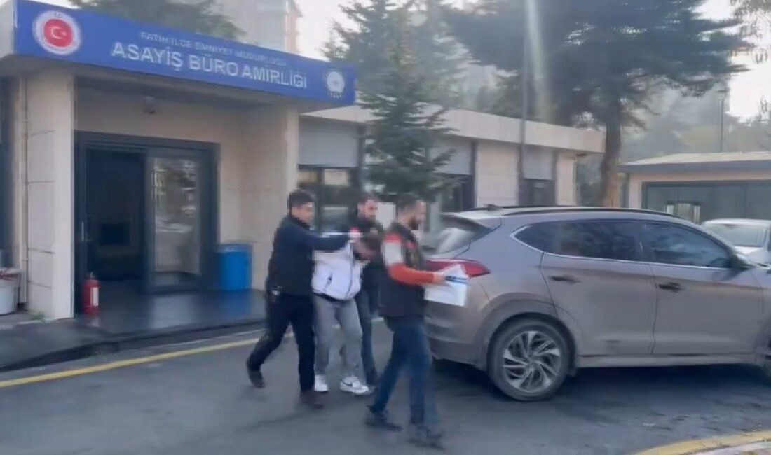 Emre KURT/İSTANBUL, – FATİH’te ‘dur’ ihtarına uymayan sürücü, kaçmaya çalıştığı