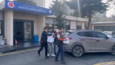 Emre KURT/İSTANBUL, – FATİH’te ‘dur’ ihtarına uymayan sürücü, kaçmaya çalıştığı