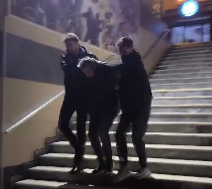 Ali AKSOYER/İSTANBUL, – İSTANBUL’da hakkında ‘Resmi belgede sahtecilik’ ve ‘Dolandırıcılık’