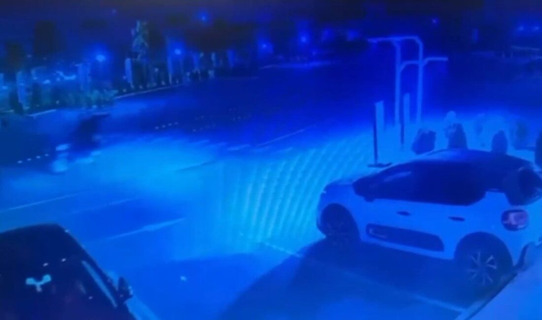 İSTANBUL, -İstanbul’da haraç istedikleri iş yerlerine silahlı saldırı gerçekleştiren suç