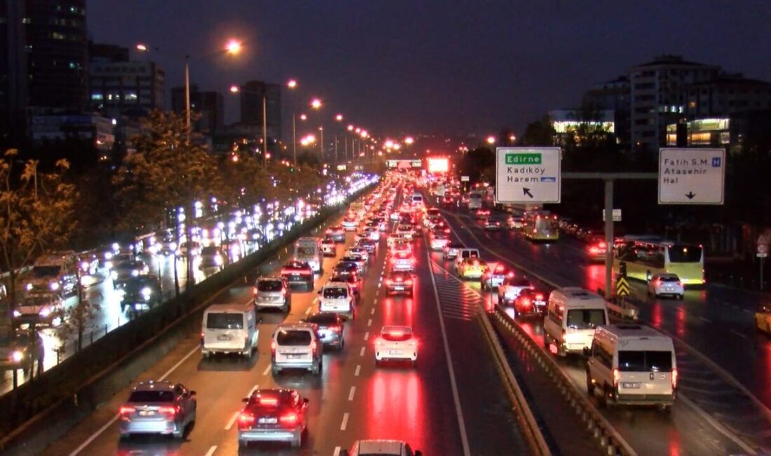 İsa ALMAÇAYIR/İSTANBUL, – İstanbul’un bazı bölgelerinde haftanın ilk iş gününde