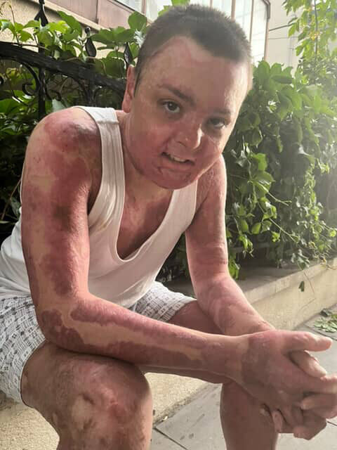 Doğan Can CESUR / İSTANBUL – KAĞITHANE’de kuaförün mutfak bölümünde