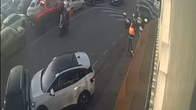 Mert ORDU/İSTANBUL – MALTEPE’de sürücüsünün park etmeye çalışırken fren yerine