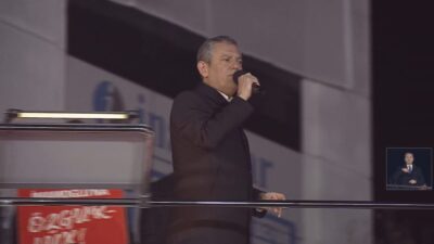 İSTANBUL, – CUMHURİYET Halk Partisi Genel Başkanı Özgür Özel, partisinin