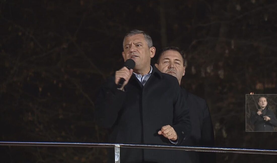 İSTANBUL, – CUMHURİYET Halk Partisi Genel Başkanı Özgür Özel, partisinin