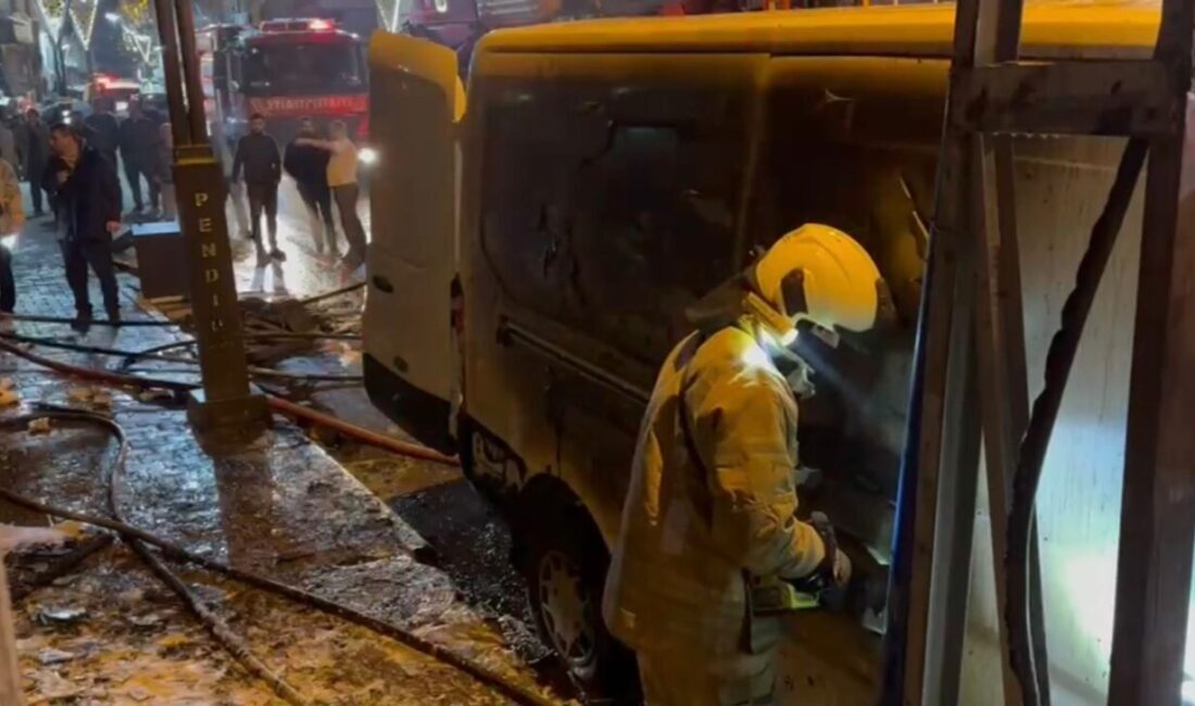 Mehmet Kaan KURT/İSTANBUL, – PENDİK’te tekstil atölyesinde çıkan yangın, binanın