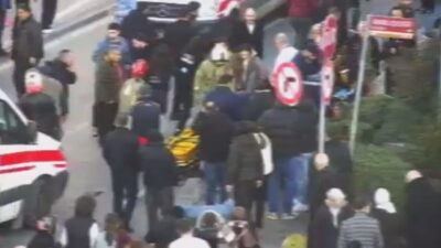 Yılmaz OKUR/İSTANBUL Şişli Halide Edip Adıvar Mahallesi’nde bir otomobil yaya