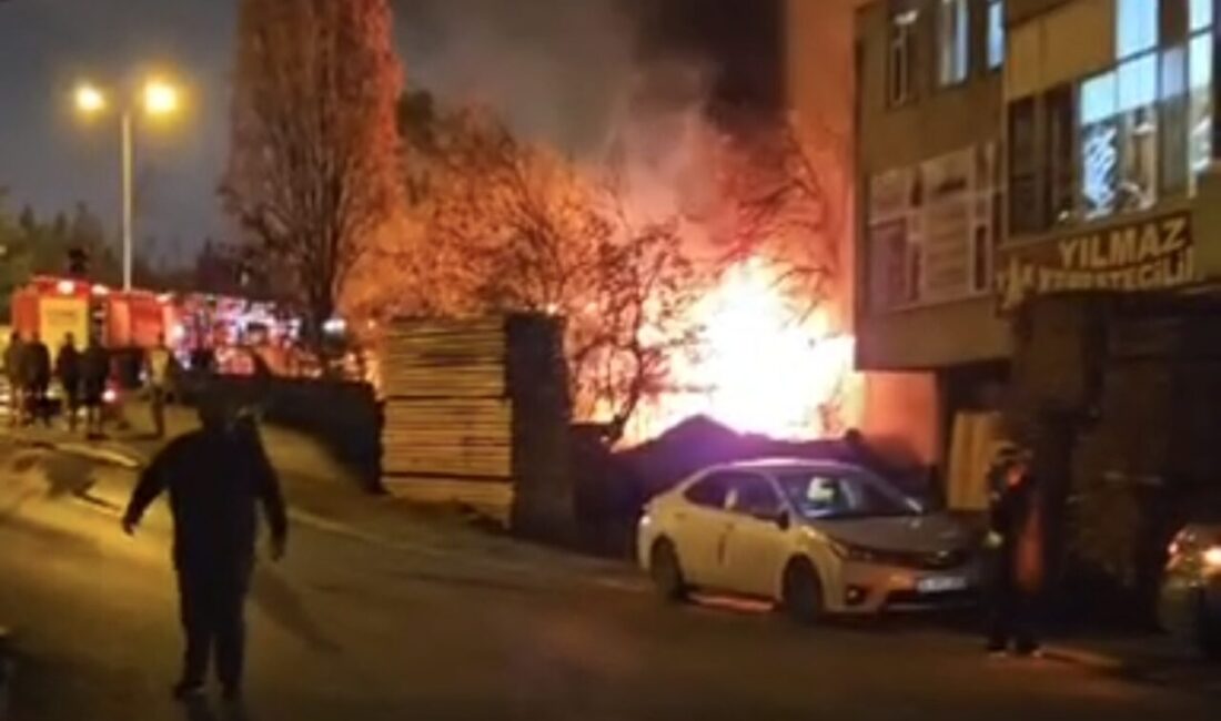 Mert ORDU / İSTANBUL, – SULTANBEYLİ’de, 4 katlı binanın giriş