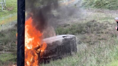 Taylan ERGÜN/İSTANBUL, – TUZLA Kuzey Marmara Otoyolu’nda sağanak nedeniyle kayganlaşan