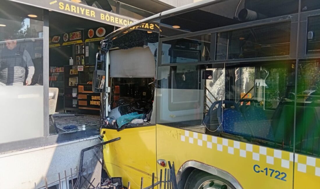 İsa ALMACAYIR/İSTANBUL Üsküdar’da İETT otobüsü 5 katlı binanın giriş katındaki