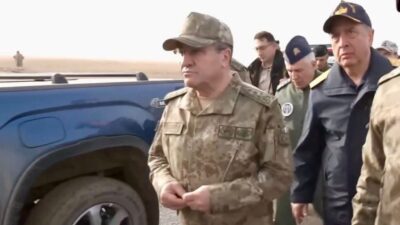 LİBYALI HEYET KAZA BÖLGESİNDE Genelkurmay Başkanı Orgeneral Selçuk Bayraktaroğlu, Kara