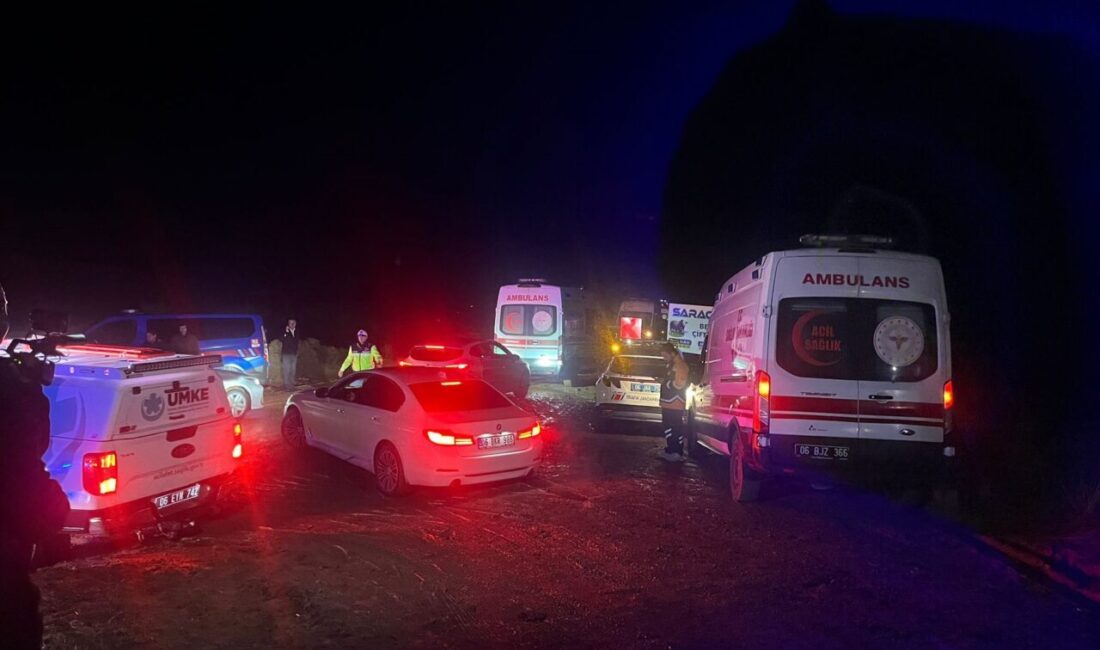 ‘DEPREM OLUYOR SANDIK’ Uçağın düştüğü bölgede oturan Ömer Lütfü Ünal,