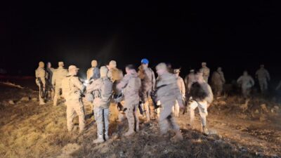 UÇUŞ EKİBİ, ELEKTRİK ARIZASINDAN KAYNAKLI ACİL İNİŞ TALEBİNDE BULUNMUŞ İletişim