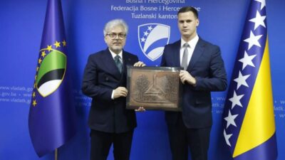 ANKARA, – MİLLÎ Eğitim Bakan Yardımcısı Ömer Faruk Yelkenci, Bosna