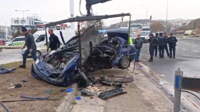 Kübra SONKAYA-Celal ATALAY/ANKARA, – ANKARA’da minibüs ile otomobilin çarpıştığı kazada