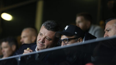 İSTANBUL, – FENERBAHÇE Kulübü’nün davetlisi olarak dün oynanan Galatasaray karşılaşmasını