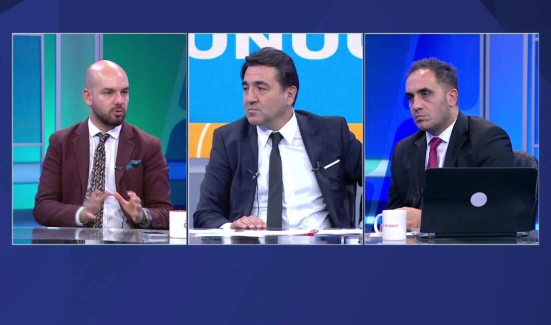 İSTANBUL, – D-SMART’TA Haftanın Konuğu programında Aykut Aydın ve Semih