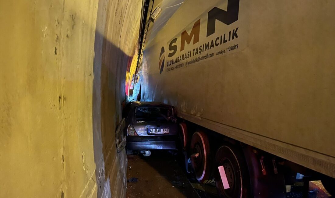 Ardacan UZUN/İZMİT (Kocaeli), – TEM Otoyolu’nun Kocaeli geçişinde tünelde otomobil