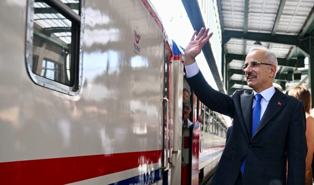 ANKARA, – ULAŞTIRMA ve Altyapı Bakanı Abdulkadir Uraloğlu, Turistik Doğu