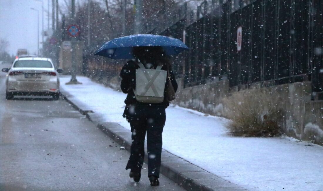 Mikail KARAMAN-Muhammet BAYRAM/ANKARA, – ANKARA’da akşam saatlerinde kar yağışı etkili