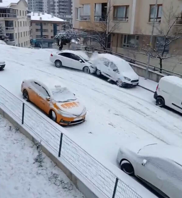 Mehmet Gökhan HAKBİLİR/ANKARA, – ANKARA’nın yüksek kesimlerinde kar yağışı etkili