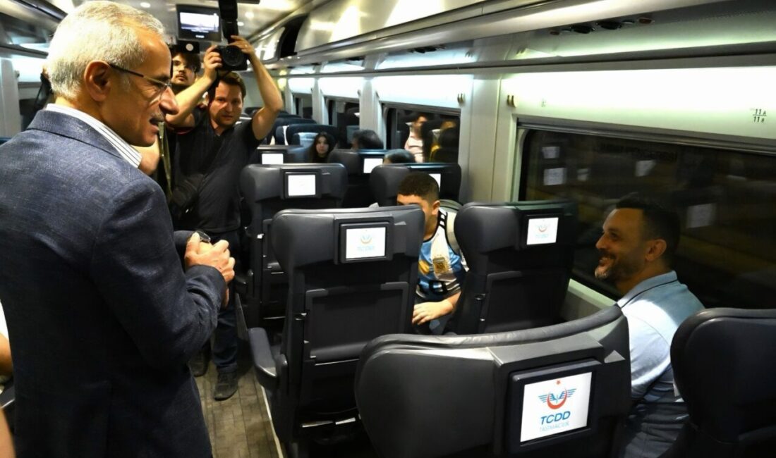 ANKARA, – ULAŞTIRMA ve Altyapı Bakanı Abdulkadir Uraloğlu, ara tatilde