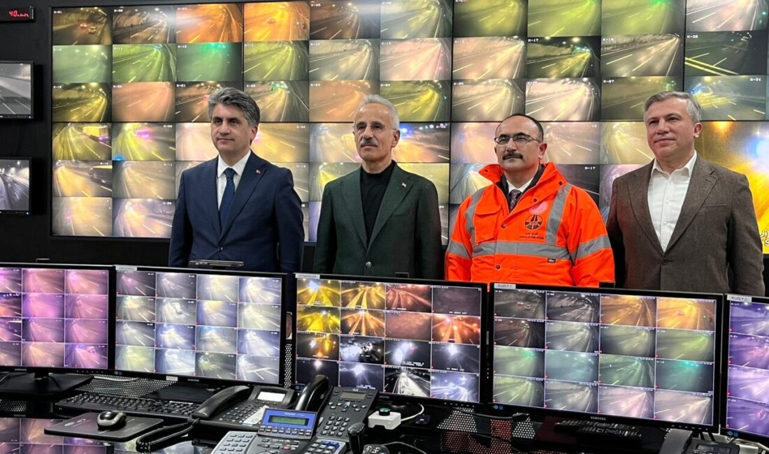 Zübeyde ÖZMEN/ BOLU, – BOLU Dağı Tünel Kontrol Merkezi’ni ziyaret