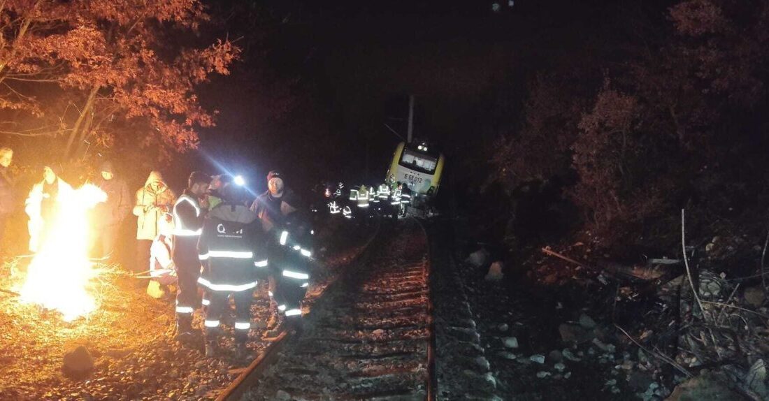 ÇOK SAYIDA SEFER İPTAL EDİLDİ Balıkesir’in Savaştepe ilçesinde toprak kayması