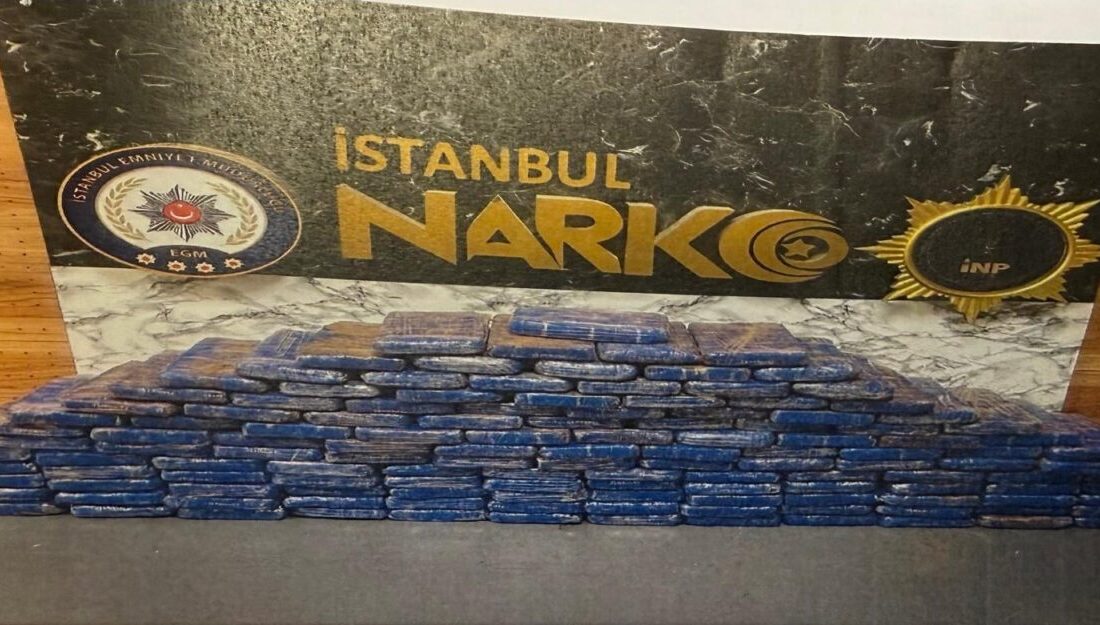 Ceyda BIYIKLIOĞLU/İSTANBUL, – BEYLİKDÜZÜ’nde polis ekiplerince gerçekleştirilen uyuşturucu operasyonunda durdurulan