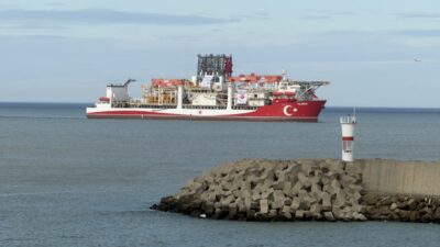 Ayhan ACAR/ÇAYCUMA (Zonguldak), – TÜRKİYE’nin 6’ncı sondaj gemisi ‘Yıldırım’, Karadeniz’de