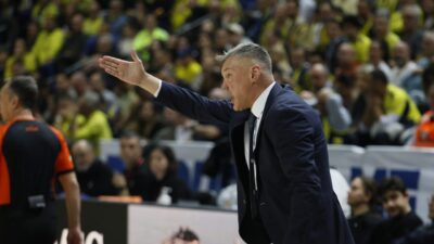 İSTANBUL, SALON: Ülker Spor ve Etkinlik HAKEMLER: Sreten Radovic, Carlos