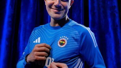 İSTANBUL, – FENERBAHÇE, 36 yaşındaki tecrübeli kaleci Mert Günok’u 2,5