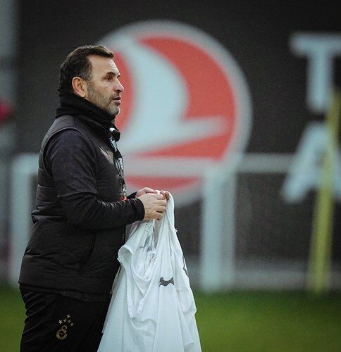 İSTANBUL, – GALATASARAY, Süper Lig’in 19’uncu haftasında Mısırlı.com.tr Fatih Karagümrük