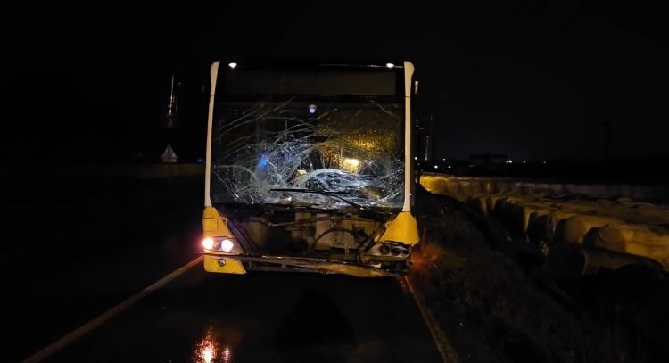 Baran AKKAYA-Taylan ERGÜN/İSTANBUL, – ARNAVUTKÖY’de etkili olan yağışın ardından kayganlaşan