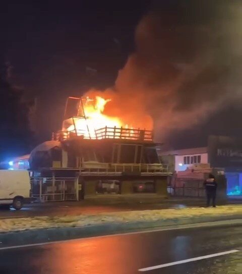 İhsan DÖRTKARDEŞ/İSTANBUL, – AVCILAR’da ahşap atölyesinden yangın çıktı. Yangın, itfaiye