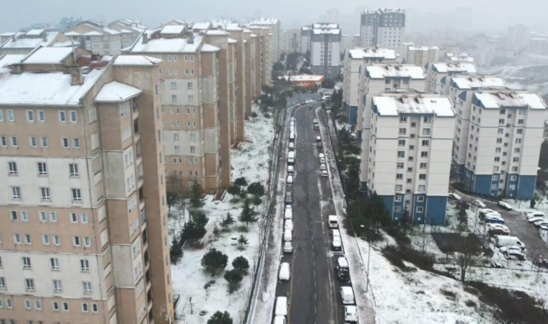 Vehbi DEMİR / İSTANBUL, – İSTANBUL’da sabah saatlerinden itibaren yer