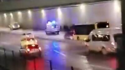 Baran AKKAYA-Ramazan İŞİKLİ/İSTANBUL, – BEYLİKDÜZÜ’nde yolun karşısına geçmek isteyen kadına