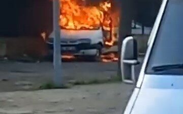 Ramazan İŞİKLİ / İSTANBUL, -BEYLİKDÜZÜ’de park halindeki hafif ticari araçta