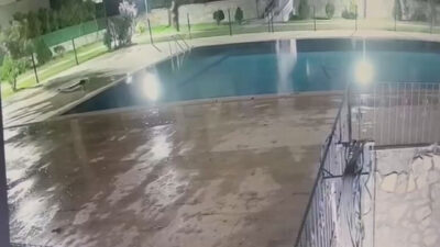 Derya EVREN KORKMAZ / İSTANBUL, – Beylikdüzü’nde bir sitenin girişinde