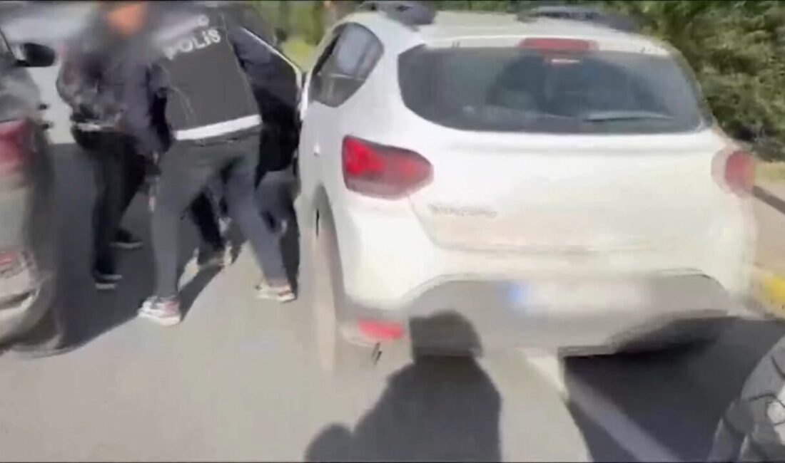 Baran AKKAYA/İSTANBUL, – BEYLİKDÜZÜ’nde polis ekiplerince gerçekleştirilen uyuşturucu operasyonunda durdurulan