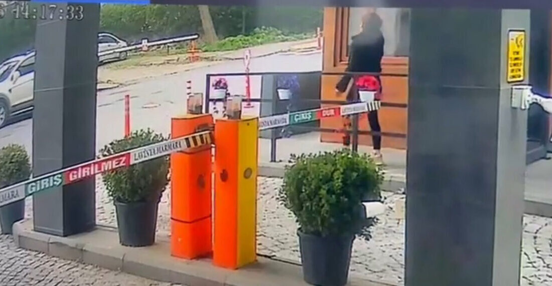 Ali AKSOYER/İSTANBUL, -BÜYÜKÇEKMECE’de 7 yaşındaki kızıyla birlikte girdiği evden yaklaşık