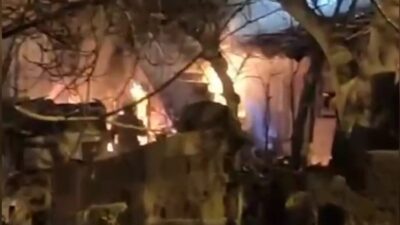 Emre KURT / İSTANBUL, – EYÜPSULTAN’da gecekonduda çıkan yangın bitişiğindeki