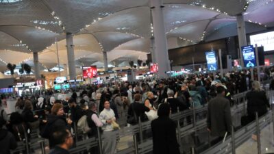 İbrahim YILDIZ / İSTANBUL, – Milyonlarca öğrencinin karnelerini almasının ardından