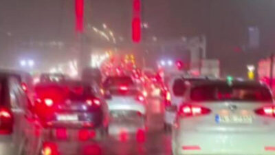 Mehmet Kaan KURT/İSTANBUL, – İstanbul’da sağanak gecenin ilerleyen saatlerinde etkili