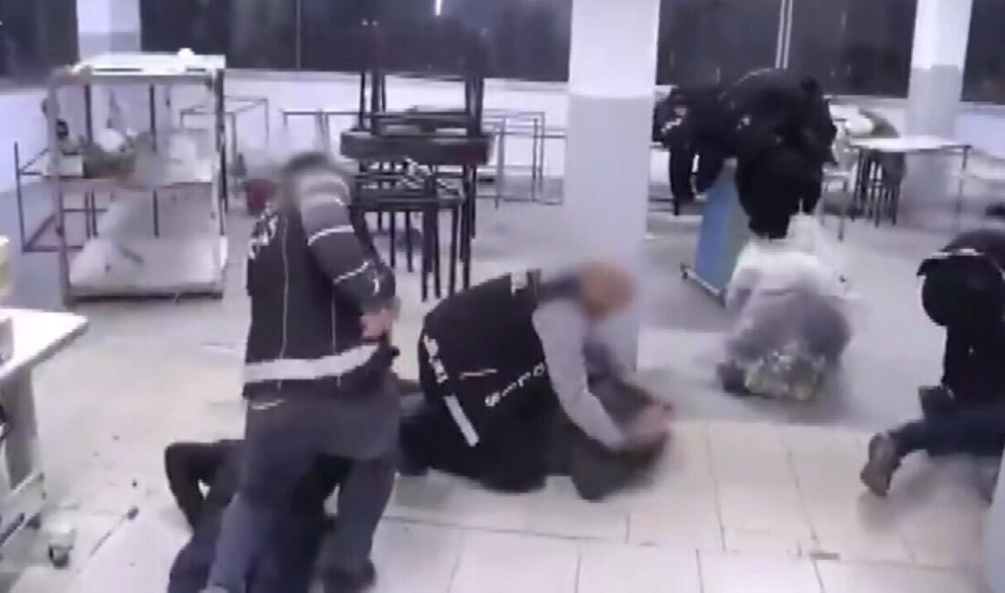 İSTANBUL, – Bahçelievler’de düzenlenen uyuşturucu operasyonunda 3 şüpheli gözaltına alındı.