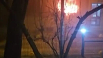 Mehmet Kaan KURT/İSTANBUL, – Kadıköy’de 4 katlı binanın giriş katında