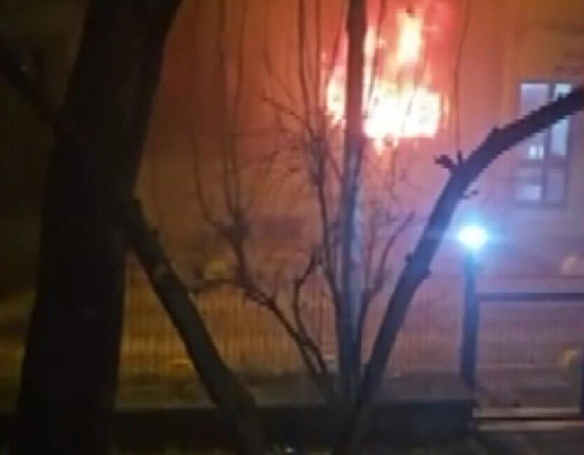 Mehmet Kaan KURT/İSTANBUL, – Kadıköy’de 4 katlı binanın giriş katında