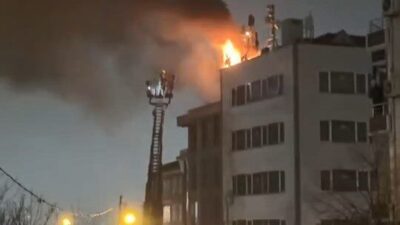 Yılmaz OKUR- Doğan Can CESUR/İSTANBUL, – KAĞITHANE’de 4 katlı binanın