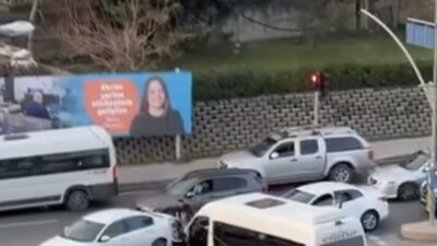 Mert ORDU/İSTANBUL, – PENDİK’te kırmızı ışıkta bekleyen iki sürücü arasında